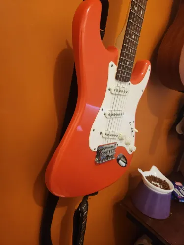 Guitarra Squier Califórnia