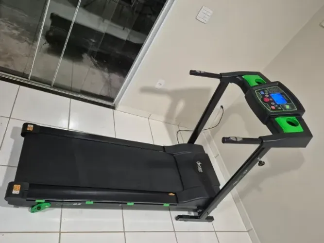 Esteira Elétrica Dream Fitness Concept 2.5 - Bivolt