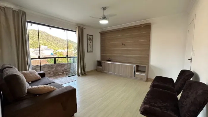 Apartamento com 3 dormitórios para alugar, 85 m² por R$ 2.500- Garcia - Blumenau/SC