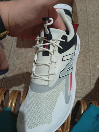 Tênis NOVO New Balance muito confortável