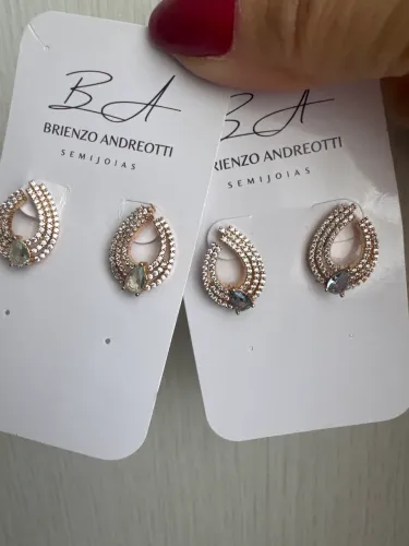 Conjunto com 04 Brincos 