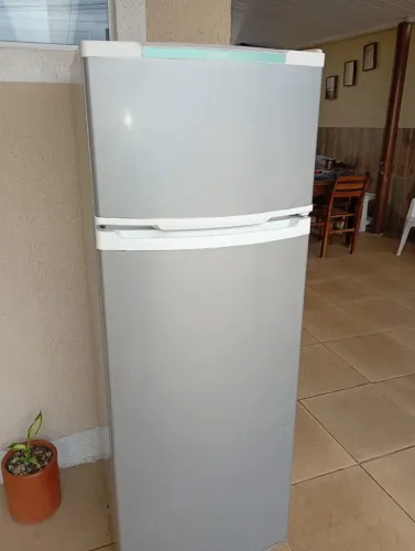 Geladeira duas portas