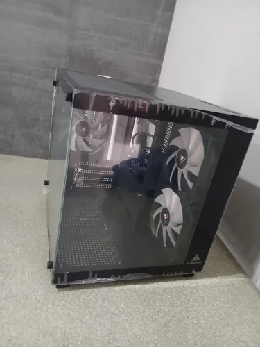 Gabinete gamer aquário
