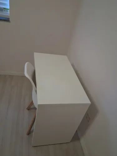 mesa com cadeira