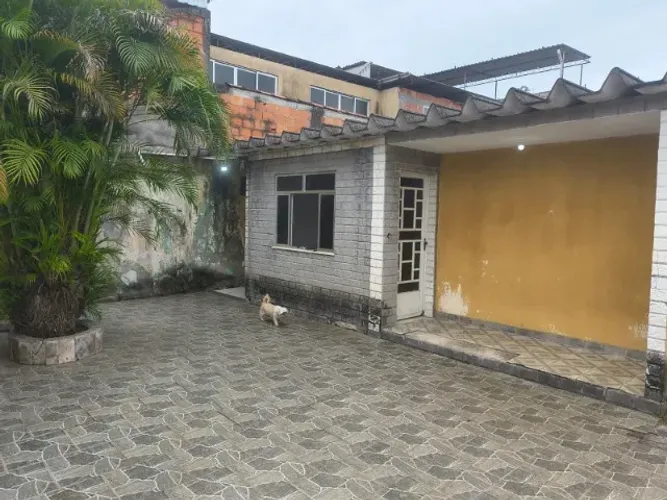 Casa Espaçosa de 3 Quartos no Sargento Roncalli