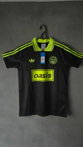 Camisa adidas Originals Oasis Live '25 Preto/Verde Neon