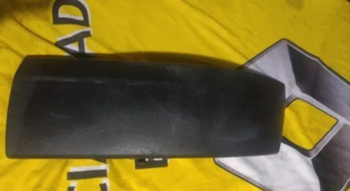 Moldura Para Choque Dianteiro Esquerdo Clio *4