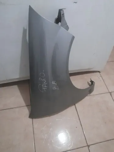 Paralama da Fiat palio pit Bull lado direito.