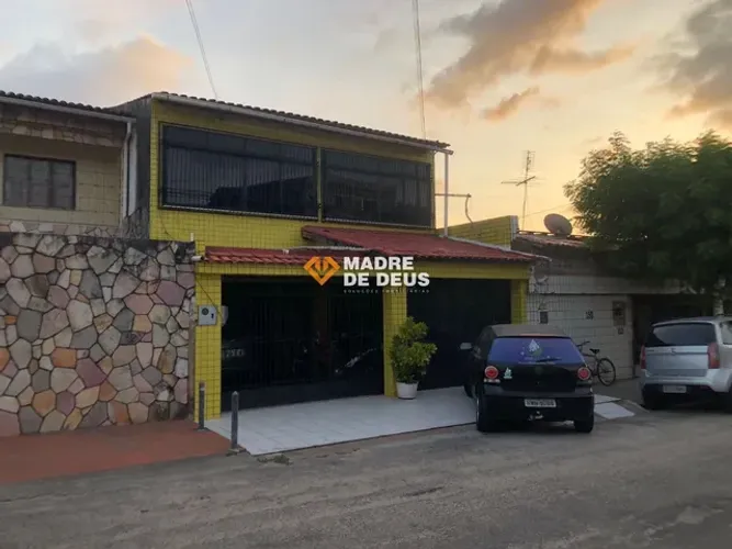 Casa Solta Disponível a venda com 05 quartos
