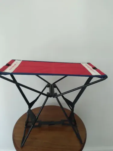 Banqueta portátil e dobrável ( aceito troca por liquidificador)