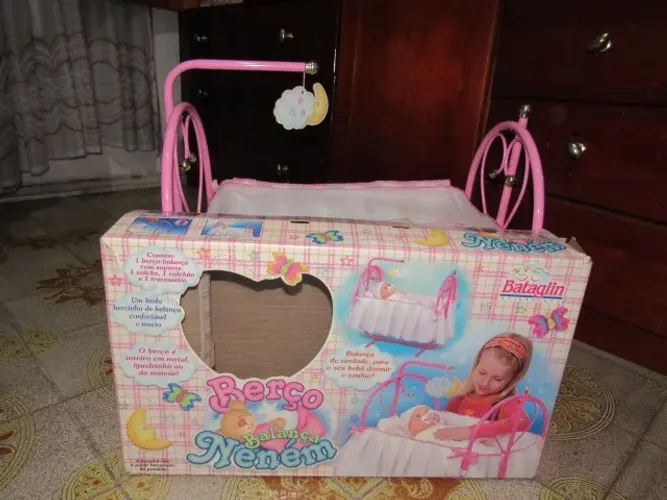 Berço de boneca