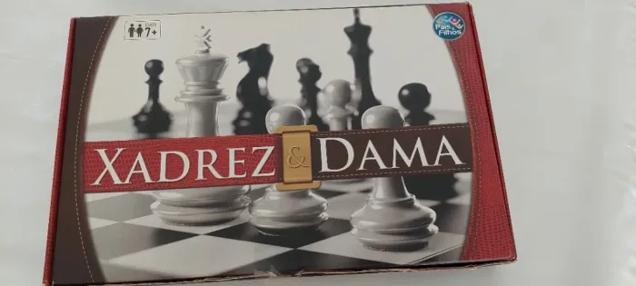 Jogo de Xadrez e Dama da Pais&Filhos - novo