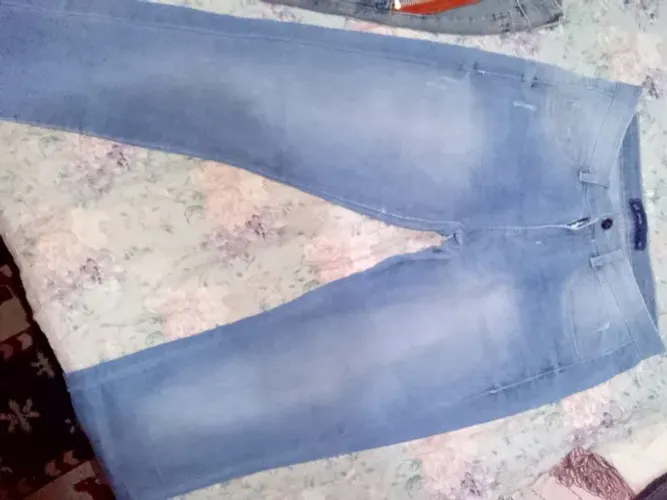 2 CALÇAS FEM. N°38. (AKJEANS/RAWSON)
