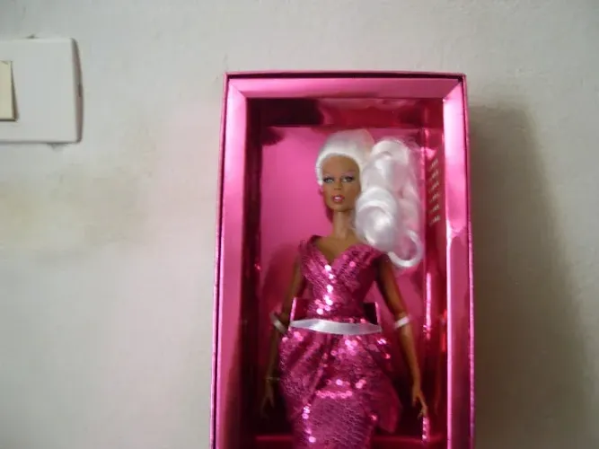 Fashion Royalty Rupaul Kitty Gurl Pink