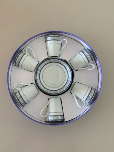 Jogo de café de porcelana, antigo sem uso