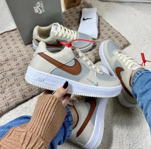 Tênis Nike Air force QUEIMA DE ESRTOQUE!!!!!