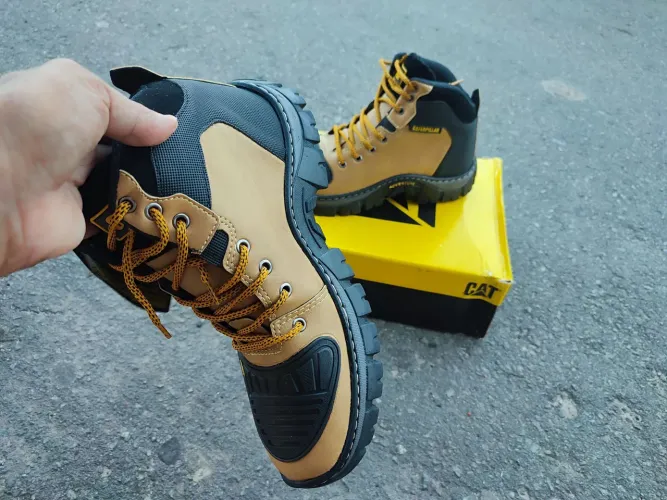 Botas Caterpillar reforçada