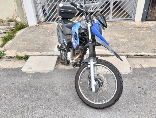 Moto Crosser XTZ 150