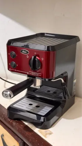 cafeteira expresso oster cappuccino cápsulas