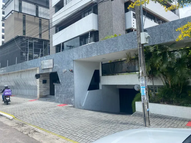 Apto de alto padrão o valor já inclui o condomínio bairro manaira j pessoa 