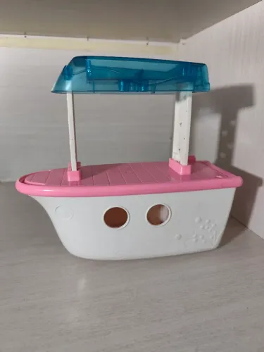 Iate da Polly Pocket - Elegância e diversão em alto-mar!