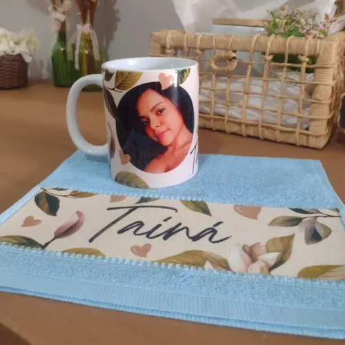 Caneca + toalhinha