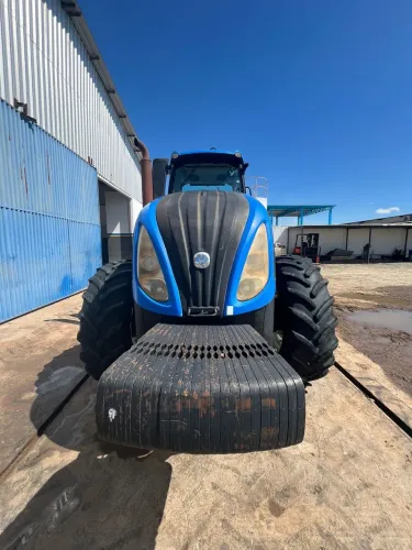Trator New Holland T8.385 2015