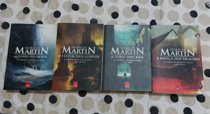 Coleção Crônicas de Gelo e Fogo - George R.R. Martin (Vol. 2, 4 e 5)