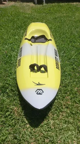 Caiaque Waveski seminovo.  Valor R$ 2.500,00