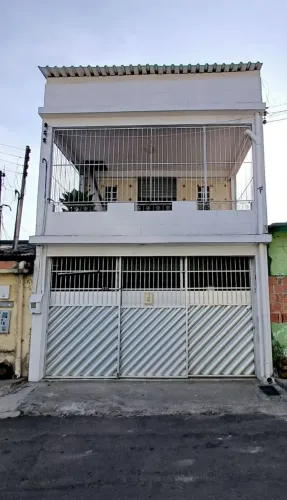 CASA no PETRÓPOLIS. Duplex, 4 qtos/1ste, 3 salas, varanda, piscina e 2 vgs