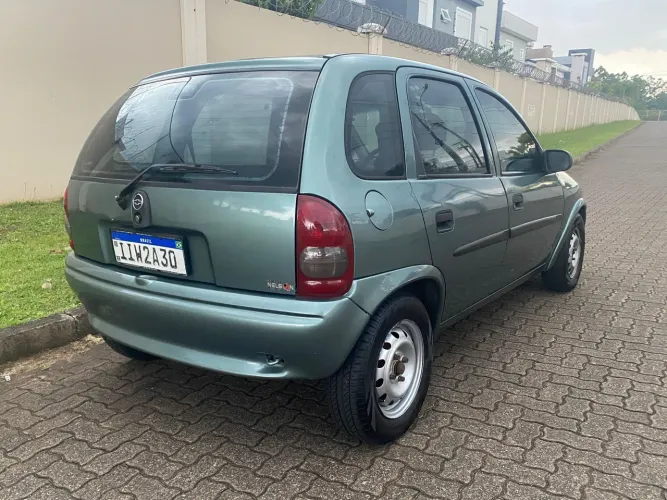 Corsa básico bem inteiro 