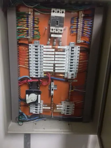 Eletricista * Jaragua ., instalação separação de circuitos et