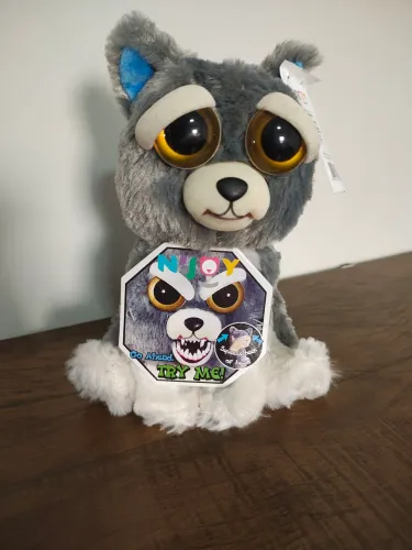 Feisty Lobo Presa