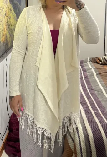 Cardigã Feminino Bege com Detalhes em Renda