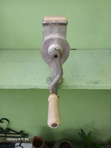 Moedor de queijo Antigo