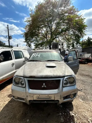 sucata pajero hpe para retirada de peças
