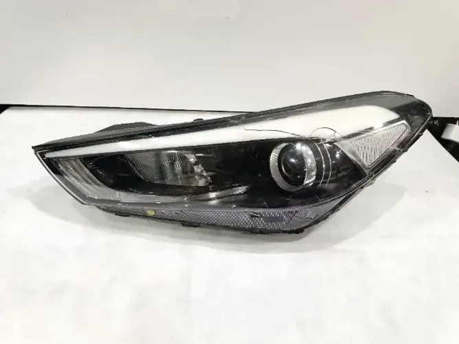Farol Esquerdo New Tucson 2018 2019 2020 2021 Detalhe