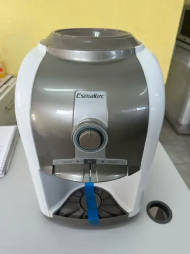Bebedouro/Purificador de Água Esmaltec de galão 