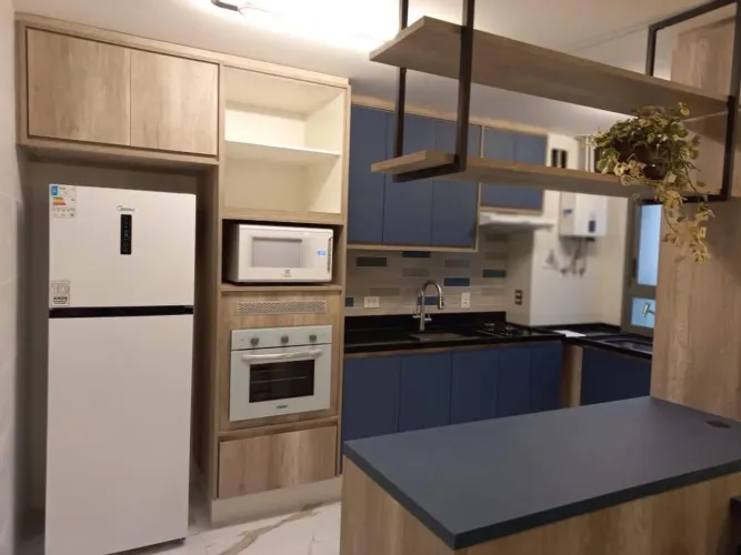 Apartamento para alugar em Barueri, Condomínio Centro Comercial Alphaville, com 2 suítes, 