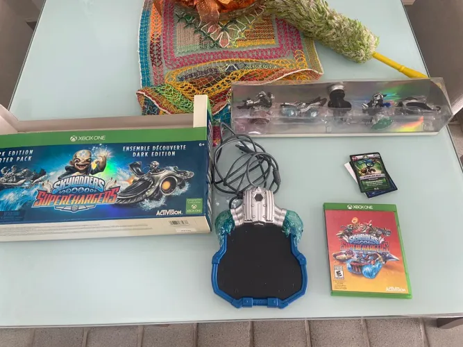 Dark edition starter pack Skylanders Superchargers Xbox One