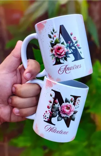 Canecas Personalizadas com Iniciais e Flores