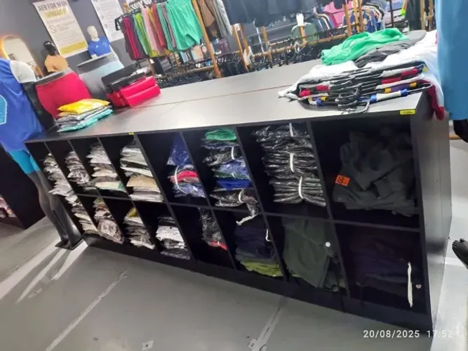 Moveis para loja de roupa -Faça seu orçamento, MINAS ARMARIOS 
