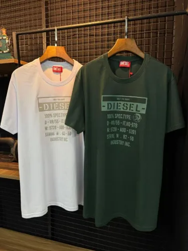 Camiseta Diesel Masculina verde - branca escrita