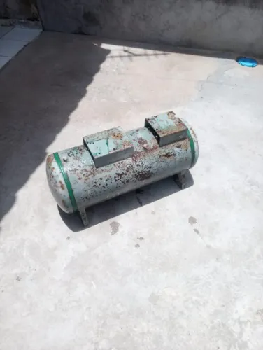 Compressor Schulz 50L - 1/2 HP - 120 PSI - 220V - Ótimo estado!