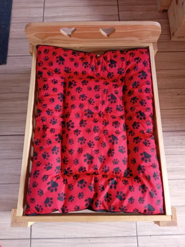 Cama para Cachorro de Madeira