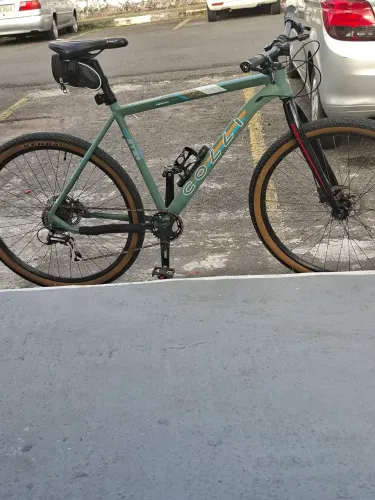 Bicicleta Colli hills com upgrades