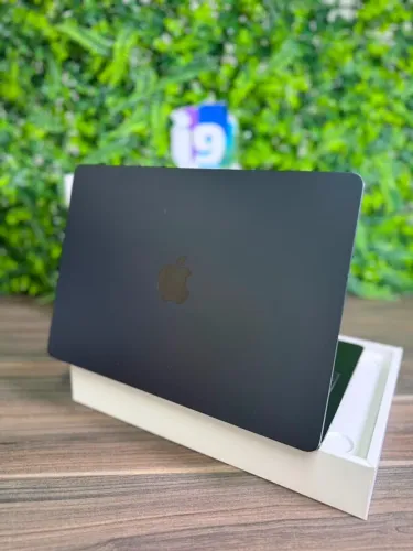 MacBook Air 2022 A2681  Processador Apple M2  8GB 256GB SSD 