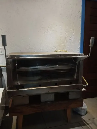 Vendo forno Venâncio a gas