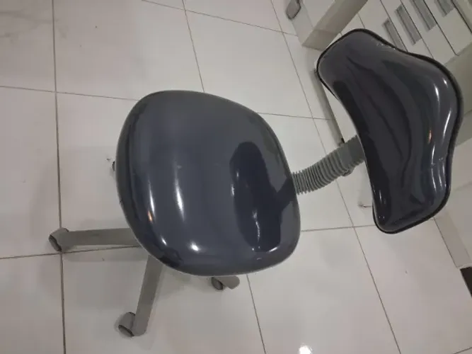 Cadeira Mocho Odontológica - Giratória com Encosto