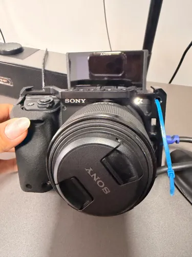 Câmera Sony alpha A6400 + lente